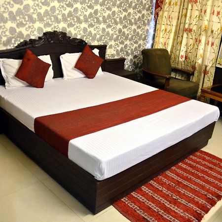 Hotel City Paradise Csandígarh Kültér fotó