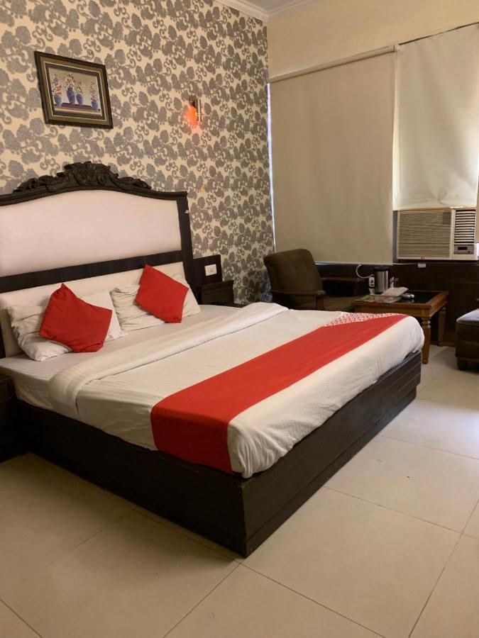 Hotel City Paradise Csandígarh Kültér fotó