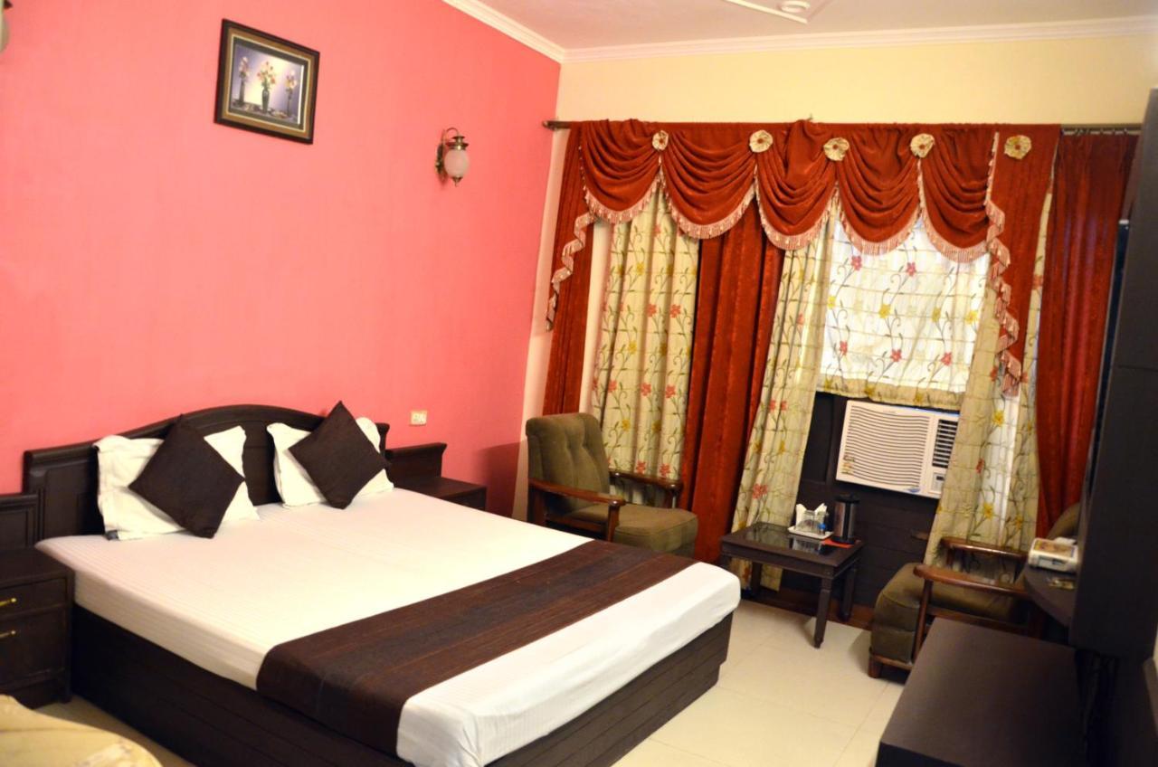 Hotel City Paradise Csandígarh Kültér fotó
